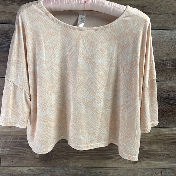 French Affair Top, Long Sleeve Crop Style, Size 1X, Peachy Pink and Cream - Picture 2 of 5